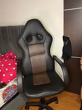 Snapshot of chucky_karla chatting on February 2026 05:27:02 AM chucky karla online show from February 2026 05:27:02 AM