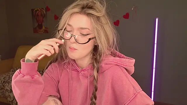 BellaSink online show from February 2026 05:41:01 AM