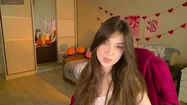 BellaSink online show from November 2025 05:32:02 AM