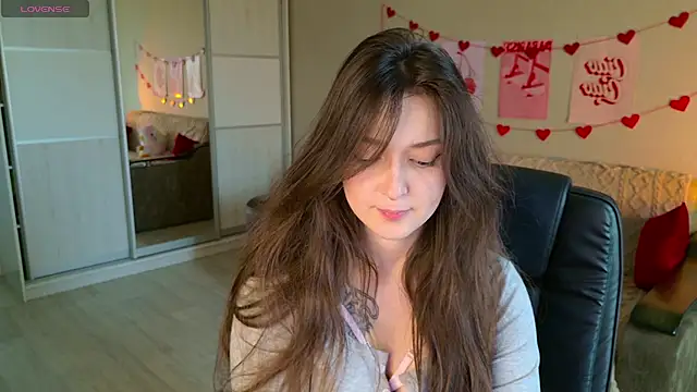 BellaSink online show from October 2025 05:06:01 AM