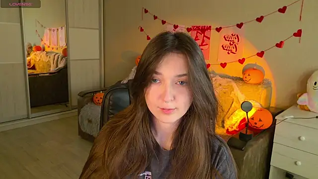 BellaSink online show from November 2025 05:22:02 AM