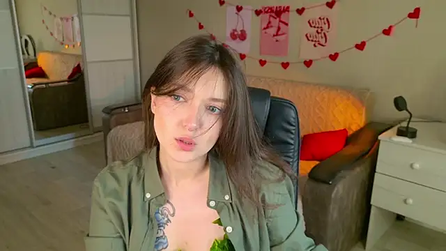 BellaSink online show from October 2025 05:26:01 AM