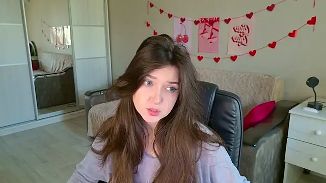 BellaSink online show from October 2025 05:17:01 AM