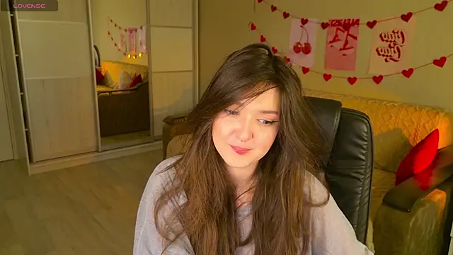 BellaSink online show from October 2025 05:28:01 AM