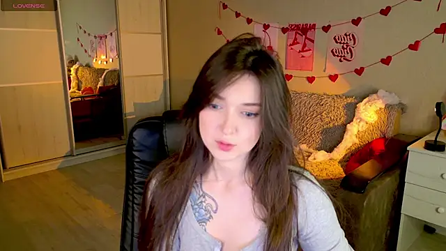 BellaSink online show from November 2025 05:33:01 AM