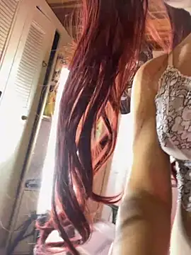 Meggie  online show from November 2025 10:57:01 PM