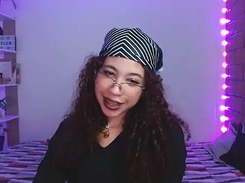 Snapshot of Medussa3033 chatting on November 2025 03:16:01 AM Medussa3033 online show from November 2025 03:16:01 AM