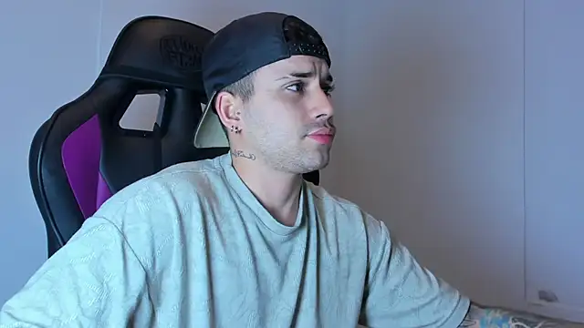 Mike montoya01 online show from December 2025 12:26:01 PM