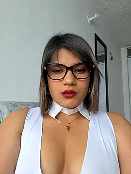 CinthiaRouse33 online show from October 2025 06:52:02 PM