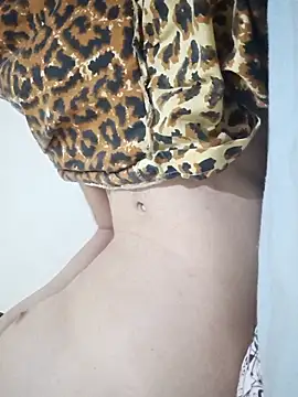 Snapshot of InflatedCurler chatting on October 2025 06:51:01 PM InflatedCurler online show from October 2025 06:51:01 PM