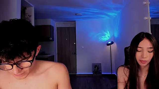 Snapshot of Mikeyvioleta_ chatting on January 2026 08:26:01 PM Mikeyvioleta online show from January 2026 08:26:01 PM