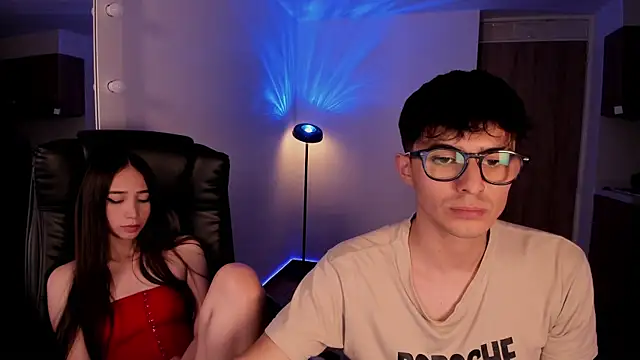 Snapshot of Mikeyvioleta_ chatting on December 2025 04:44:02 AM Mikeyvioleta online show from December 2025 04:44:02 AM