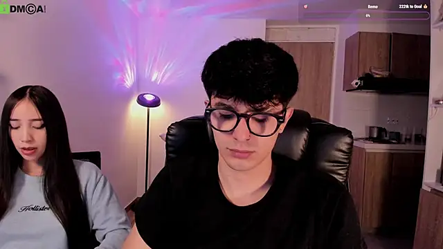 Mikeyvioleta  online show from May 2026 12:10:01 PM