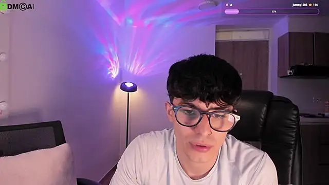 Mikeyvioleta  online show from June 2026 02:33:01 PM