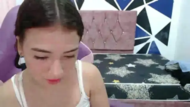 scarleth18 online show from October 2025 02:41:02 AM