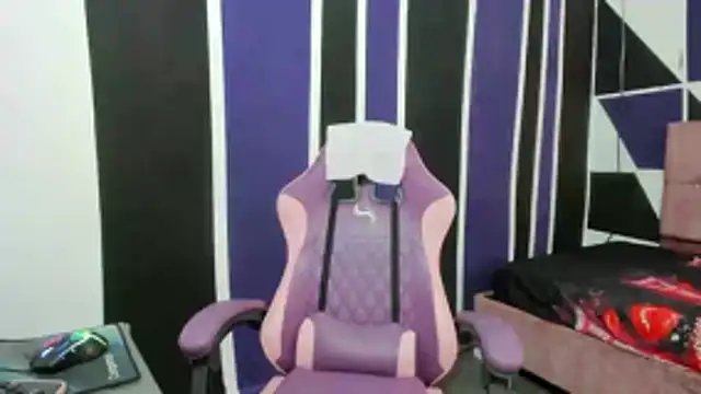 scarleth18 online show from December 2025 07:20:01 PM