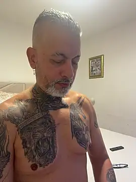 roygomez online show from October 2025 04:17:01 PM