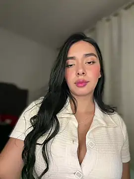 Snapshot of MiaSofia__ chatting on May 2026 05:12:02 AM MiaSofia online show from May 2026 05:12:02 AM