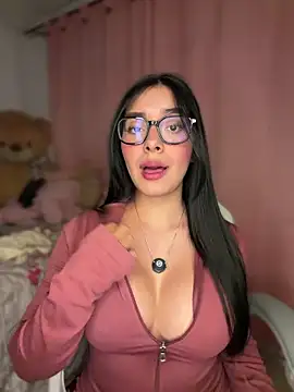 Snapshot of MiaSofia__ chatting on May 2026 04:45:01 AM MiaSofia online show from May 2026 04:45:01 AM