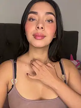 MiaSofia   online show from December 2025 05:12:01 AM