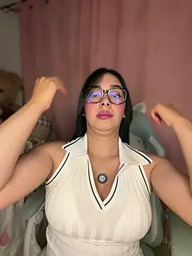 Snapshot of MiaSofia__ chatting on May 2026 05:49:01 AM MiaSofia online show from May 2026 05:49:01 AM