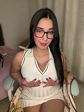 MiaSofia   online show from February 2026 04:45:01 AM