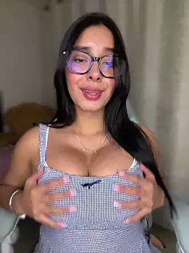 MiaSofia   online show from April 2026 04:36:01 AM