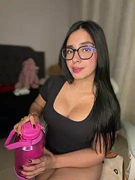 Snapshot of MiaSofia__ chatting on May 2026 05:55:01 AM MiaSofia online show from May 2026 05:55:01 AM