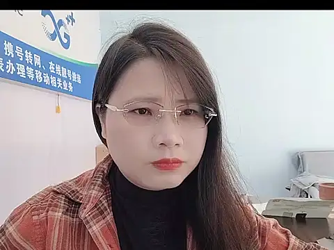 Snapshot of Rose-128 chatting on November 2025 01:01:02 AM Rose-128 online show from November 2025 01:01:02 AM