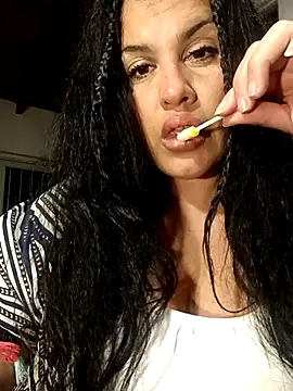 Snapshot of Sexylips200 chatting on October 2025 07:18:01 AM Sexylips200 online show from October 2025 07:18:01 AM