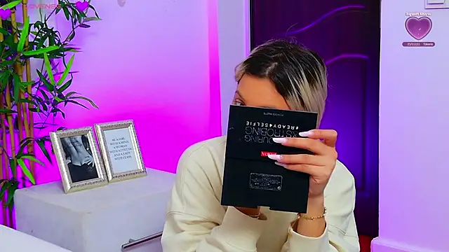 AriannaSins online show from September 2025 12:11:02 PM