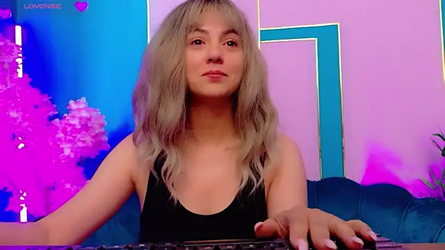 AriannaSins online show from May 2026 12:25:02 PM