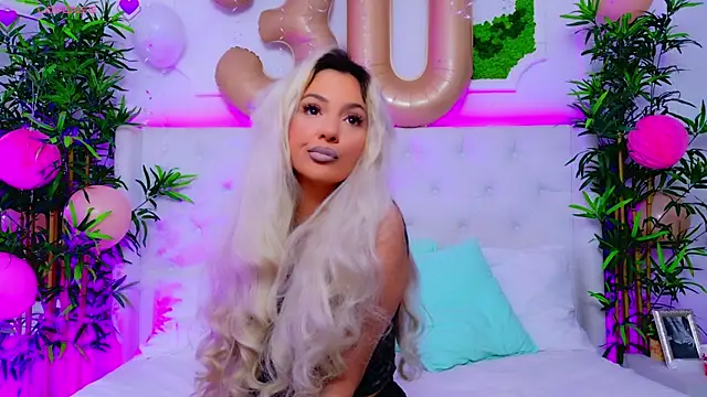 AriannaSins online show from September 2025 01:21:01 PM