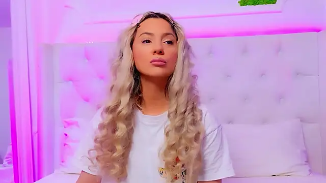 AriannaSins online show from March 2026 01:22:02 PM