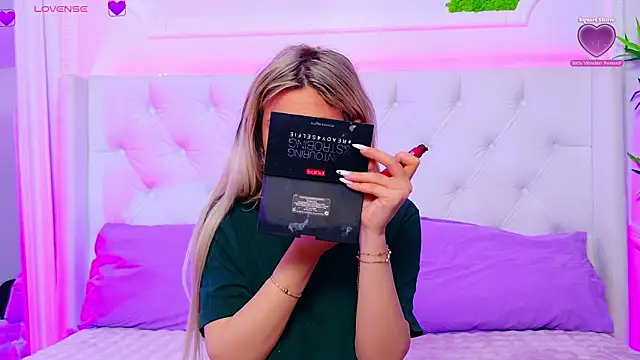 AriannaSins online show from March 2026 01:04:01 PM