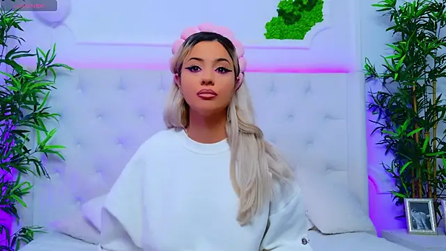 AriannaSins online show from October 2025 12:31:02 PM