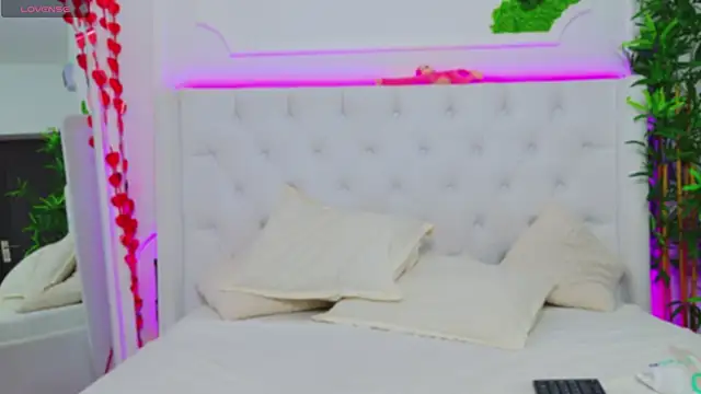 AriannaSins online show from February 2025 05:10:02 PM