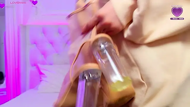 AriannaSins online show from February 2026 01:33:01 PM