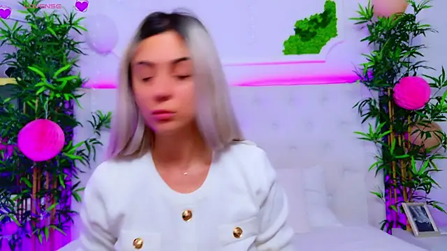 AriannaSins online show from September 2025 12:31:02 PM