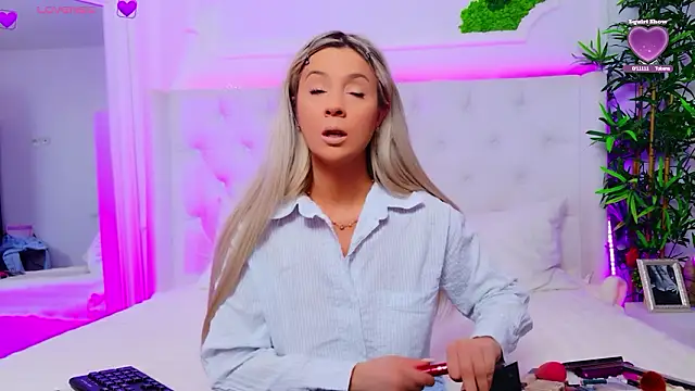 AriannaSins online show from March 2026 01:37:01 PM