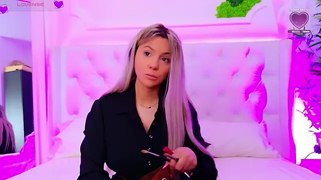 AriannaSins online show from March 2026 12:17:02 PM