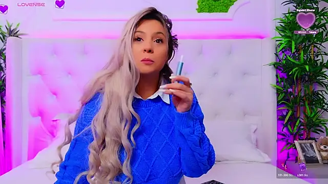 AriannaSins online show from January 2026 01:37:02 PM