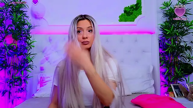 AriannaSins online show from October 2025 12:35:01 PM