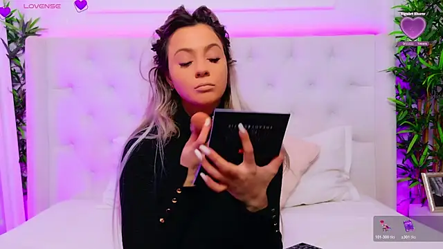 AriannaSins online show from January 2026 01:18:02 PM