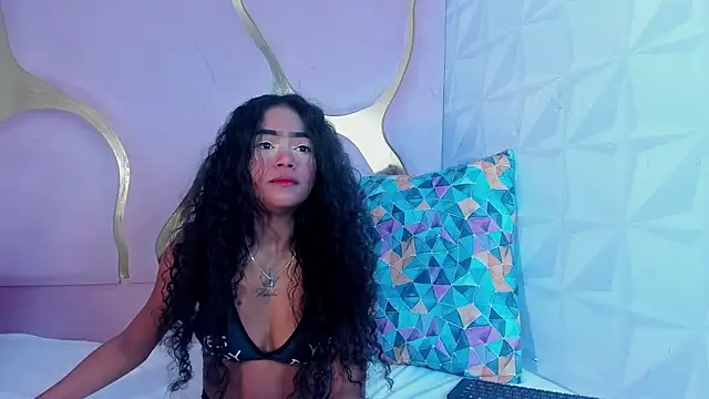 camilaqueenh online show from October 2025 03:17:02 AM