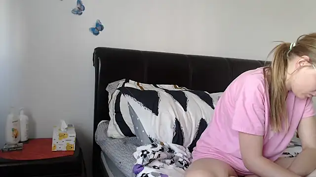 Snapshot of SandyCassie chatting on June 2026 05:50:01 AM SandyCassie online show from June 2026 05:50:01 AM