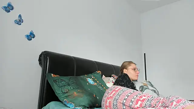 SandyCassie online show from March 2026 01:12:01 PM