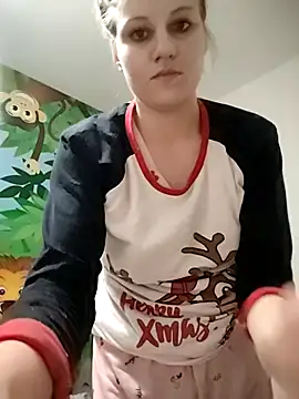 Snapshot of SandyCassie chatting on October 2025 12:20:01 AM SandyCassie online show from October 2025 12:20:01 AM