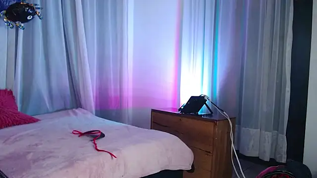 antonella rosecs online show from October 2025 04:38:01 AM