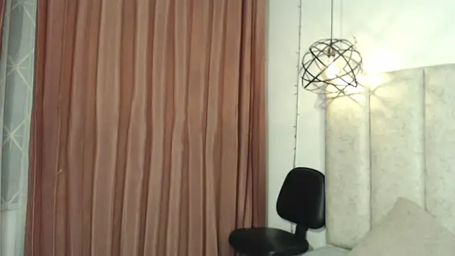 antonella rosecs online show from December 2025 04:44:02 AM